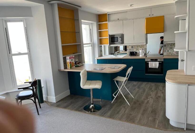مبيت وإفطار Carrick Rooms