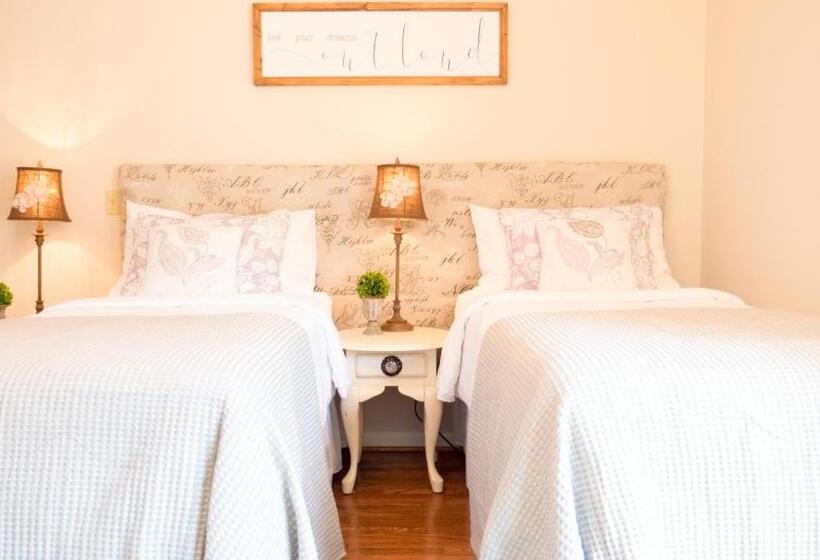 住宿加早餐  The Manor At Airmont