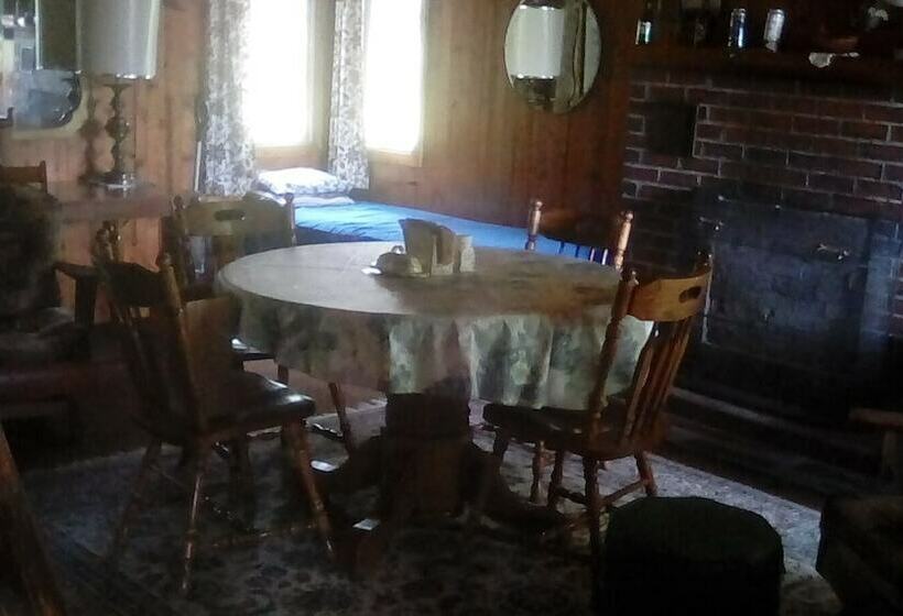 Crystal Lake Cabin