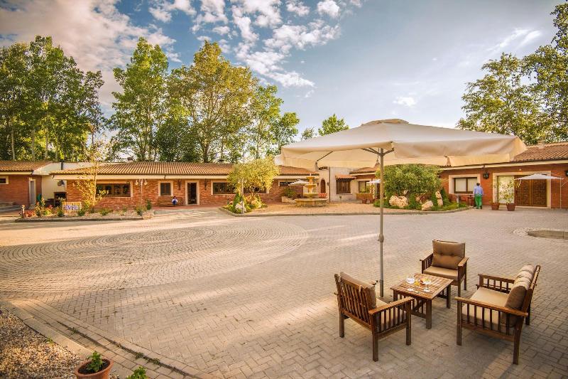 هتل Finca Valdobar