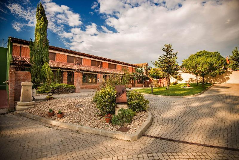 هتل Finca Valdobar