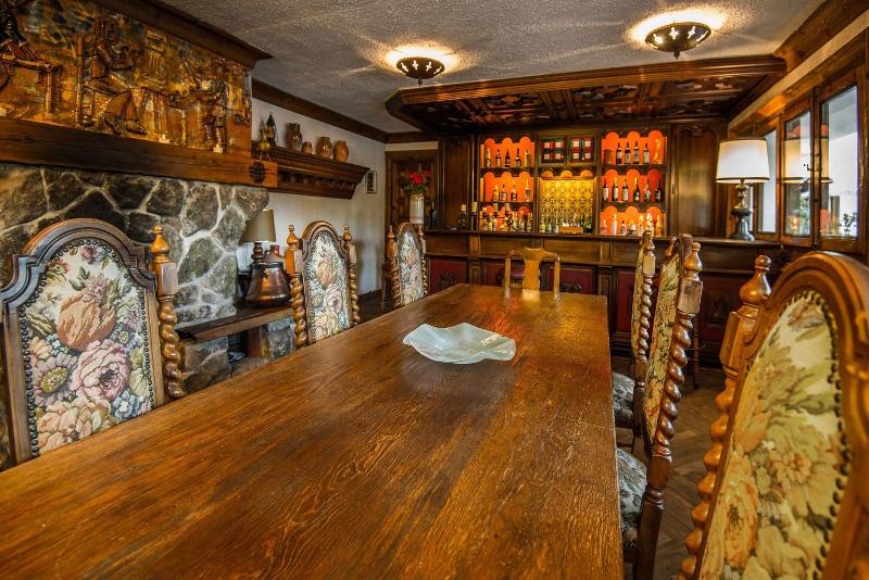 هتل Finca Valdobar