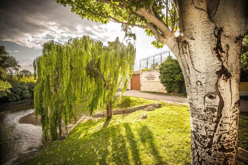 هتل Finca Valdobar