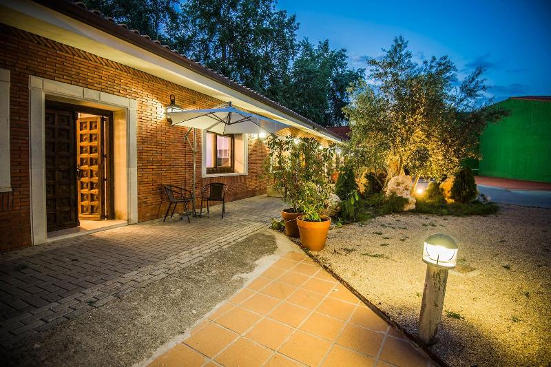 هتل Finca Valdobar