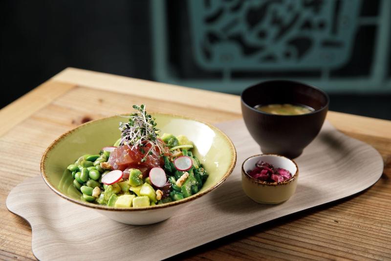 هتل Moxy Osaka Shin Umeda