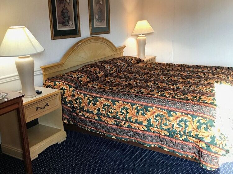 모텔 Claridge Inn