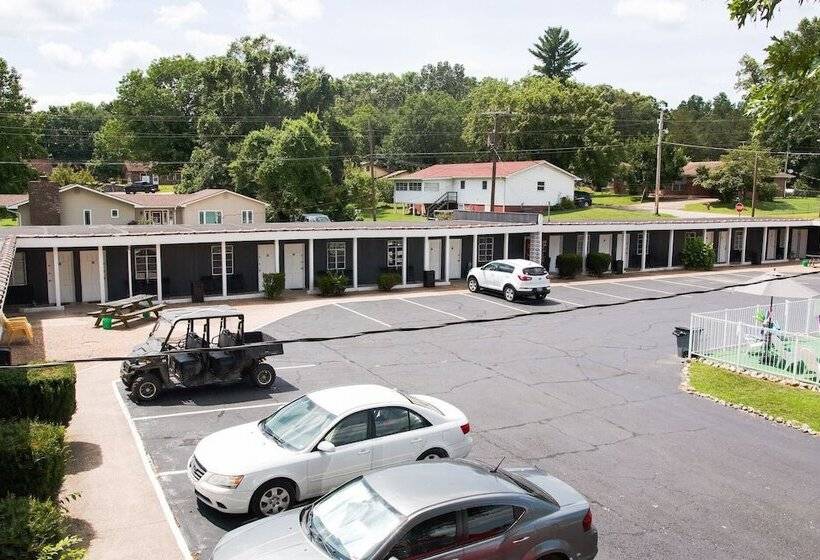 モーテル Current River Inn