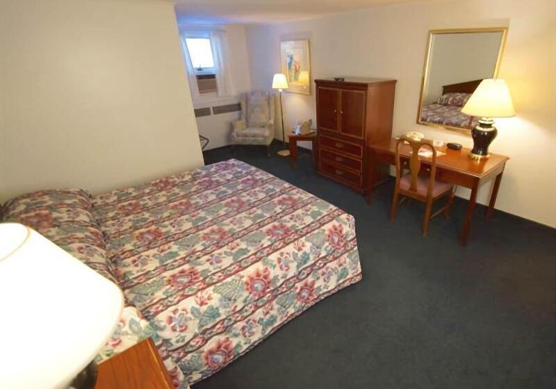 モーテル Travelers Inn
