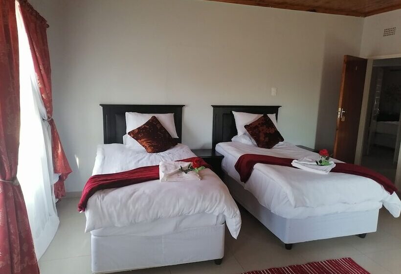 펜션 Rose And Thorn Guesthouse   Adults Only
