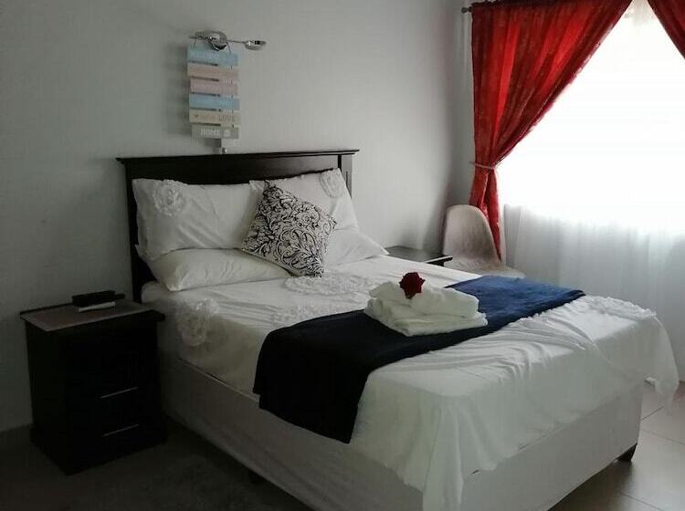 펜션 Rose And Thorn Guesthouse   Adults Only