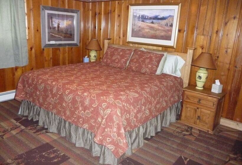 The Twin Lakes Inn