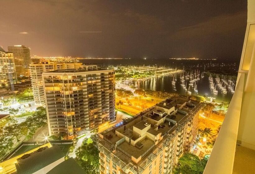 هتل Ocean, Marina & City View Studio + Balcony #2
