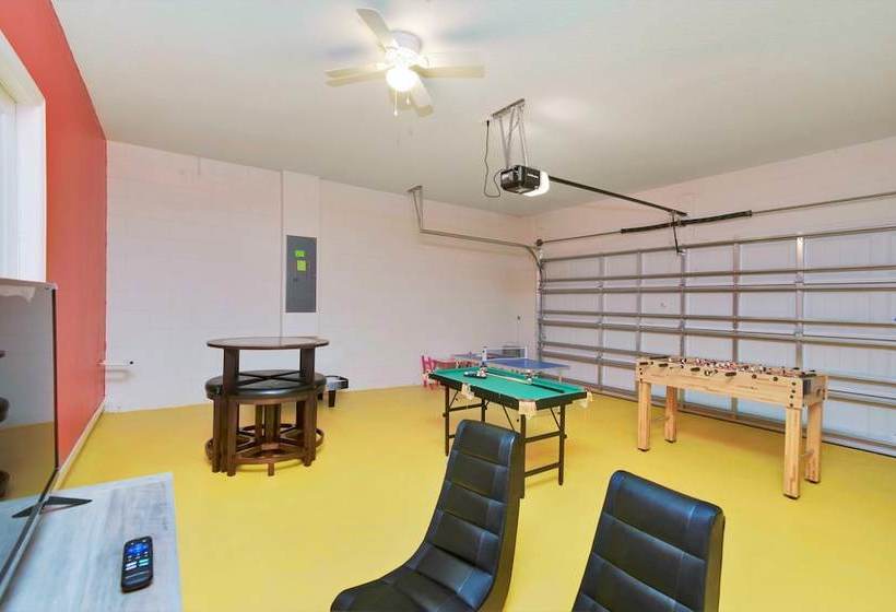 Misty Oak Circle Villa  Solterra