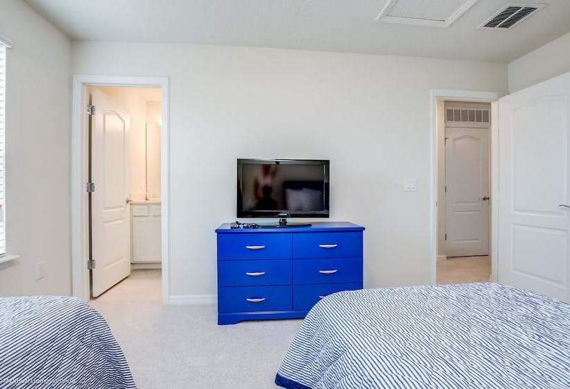 Misty Oak Circle Villa  Solterra