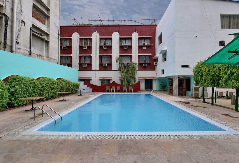 Oyo 10706 Hotel Siddhartha