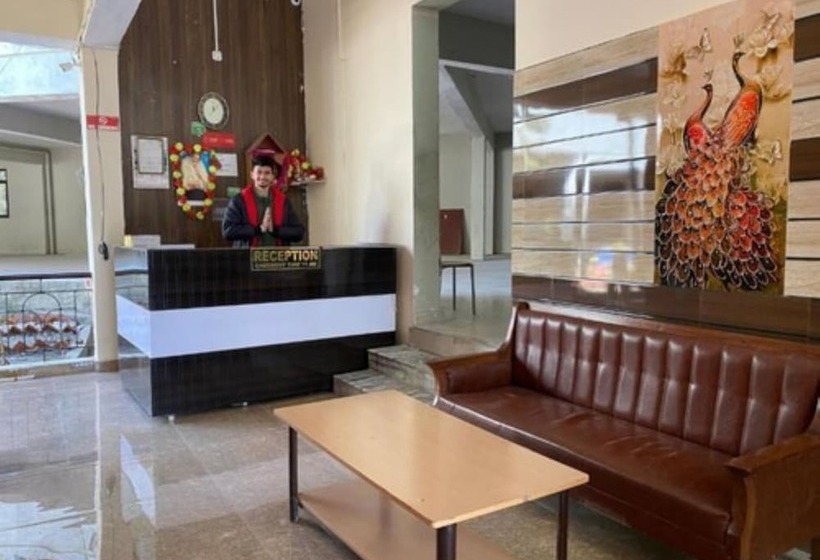 בית מלון כפרי Goroomgo Silver Tree Inn Bhimtal
