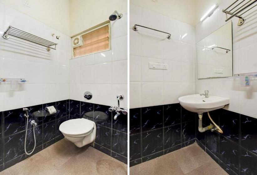 Hotel Nar Comforts [unit Of Narayani Guest House]