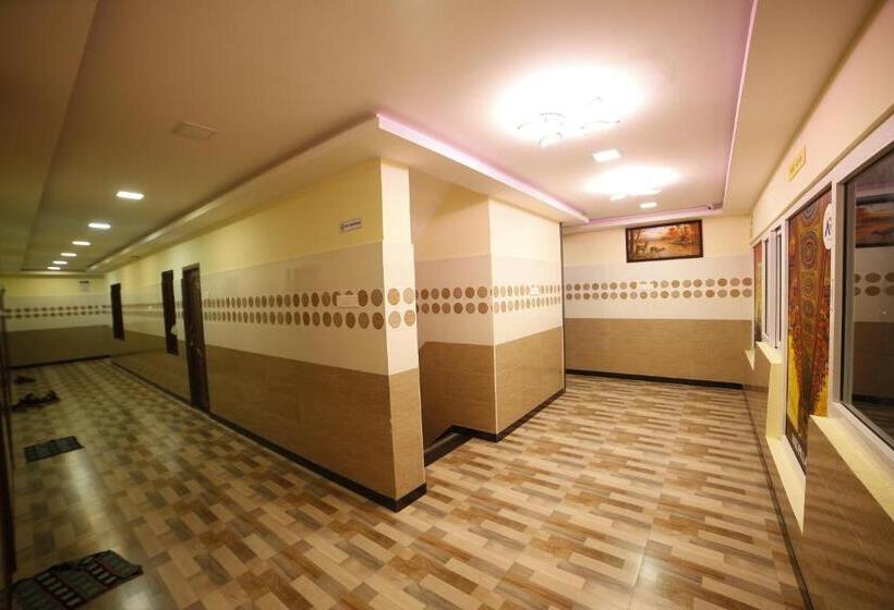 호텔 Akash Residency