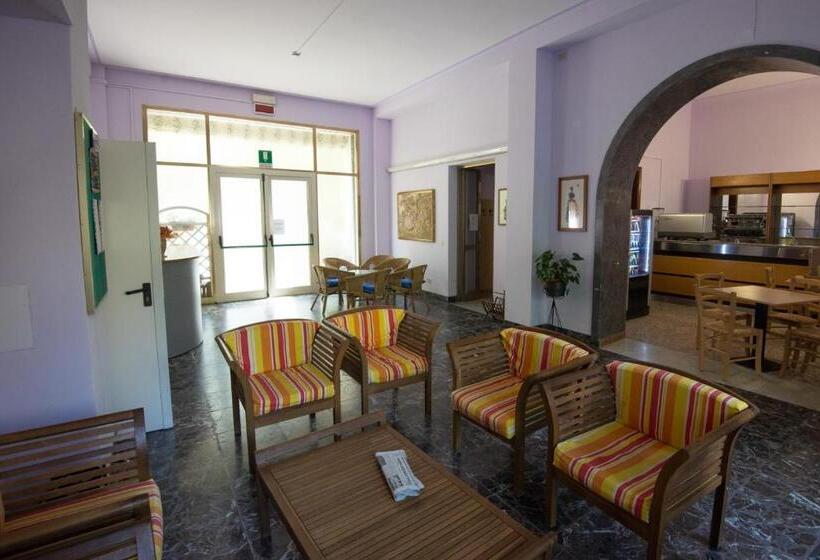 ホテル Casa Per Ferie Nostra Signora Tonfano