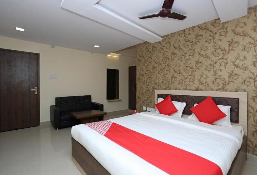 Отель Oyo 11549 Crystal Inn