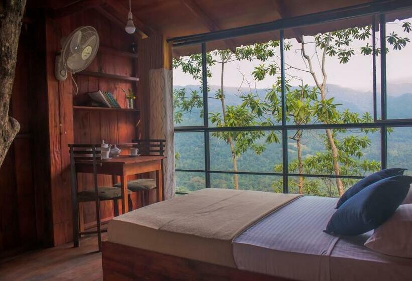 فندق Tree Houses By Jungle River