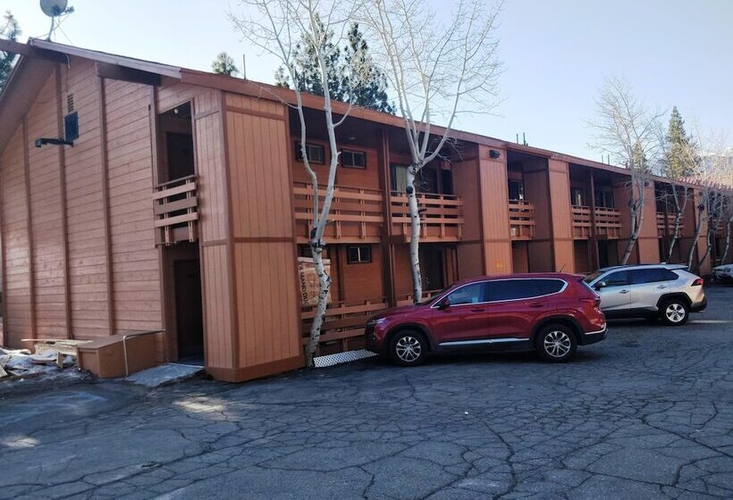 汽车旅馆  Ventura Grand Inn