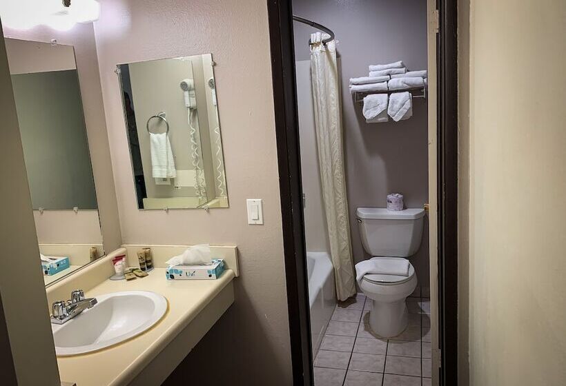 汽车旅馆  Ventura Grand Inn