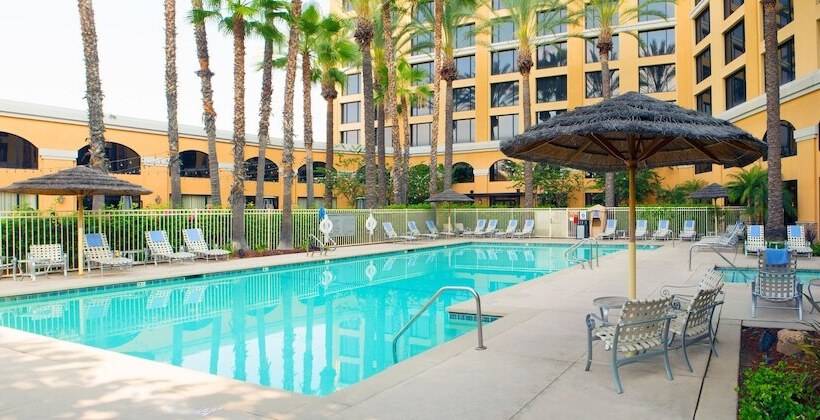 Delta Hotels By Marriott Anaheim Garden Grove