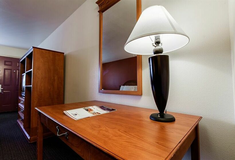 هتل Americas Best Value Airport Inn