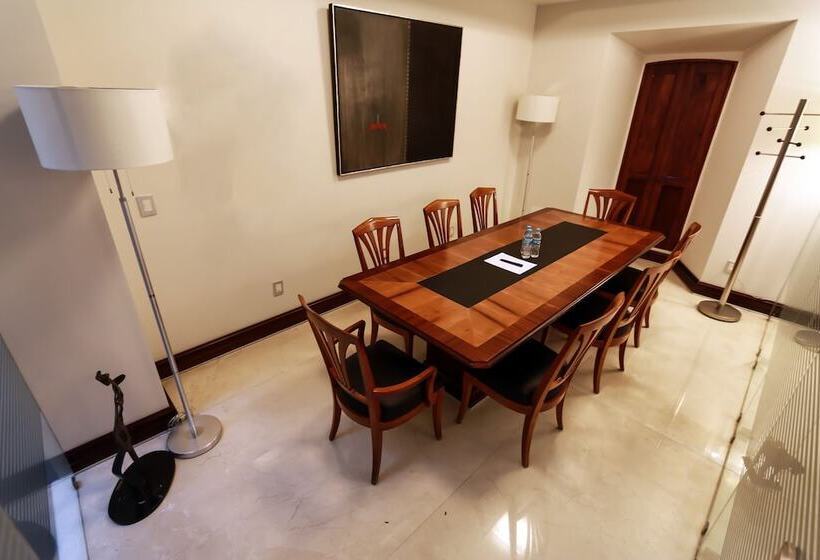 هتل Casa Torres