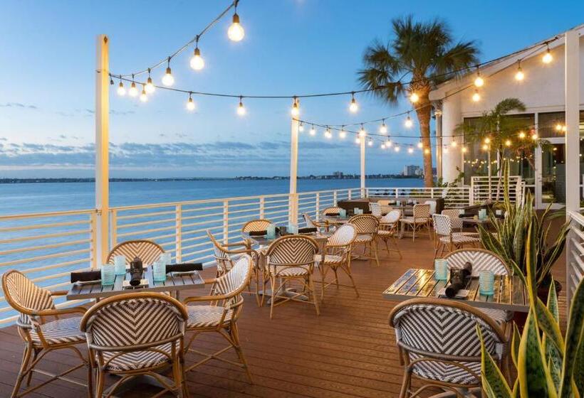 هتل Clearwater Beach Marriott Resort On Sand Key