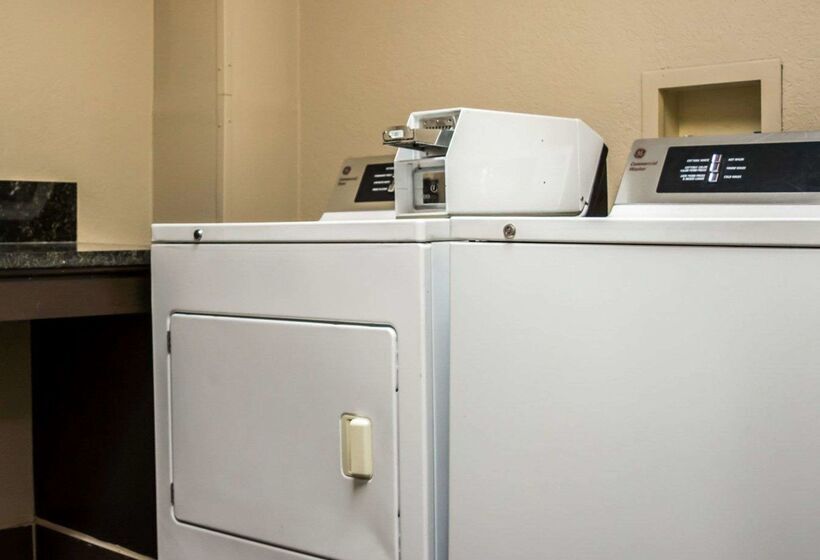 هتل Comfort Suites Clearwater  Dunedin