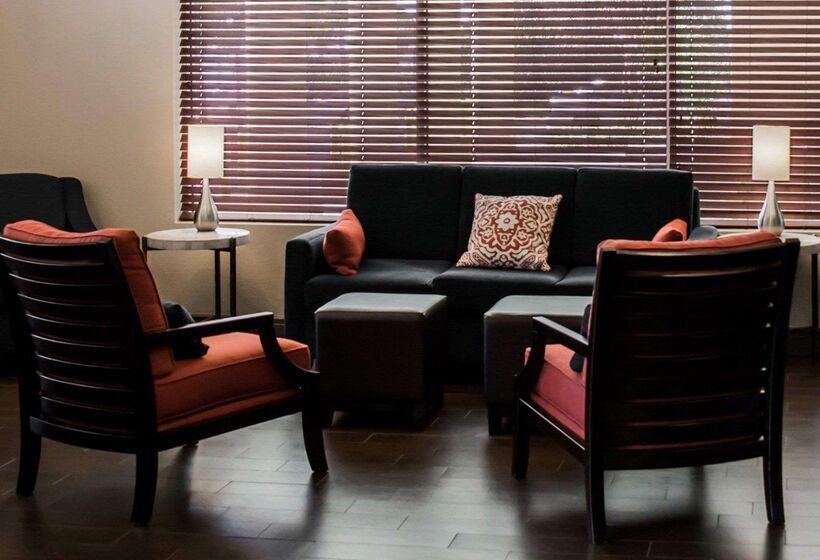 هتل Comfort Suites Clearwater  Dunedin