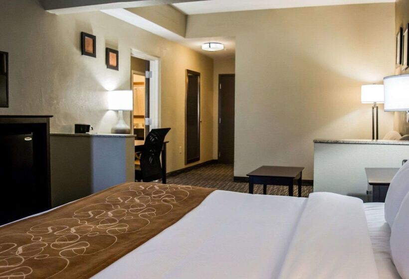 هتل Comfort Suites Clearwater  Dunedin
