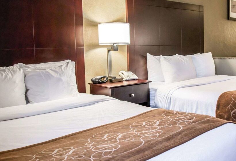هتل Comfort Suites Clearwater  Dunedin