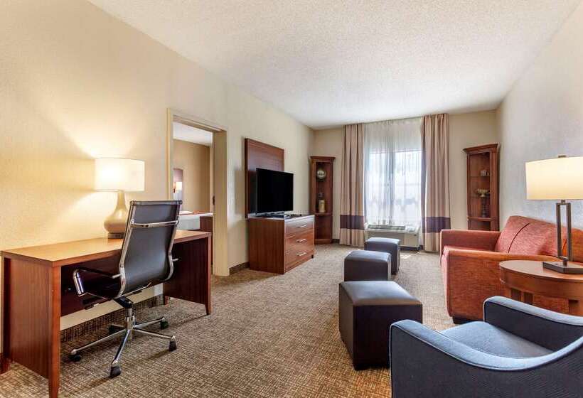 هتل Comfort Suites Southaven I55