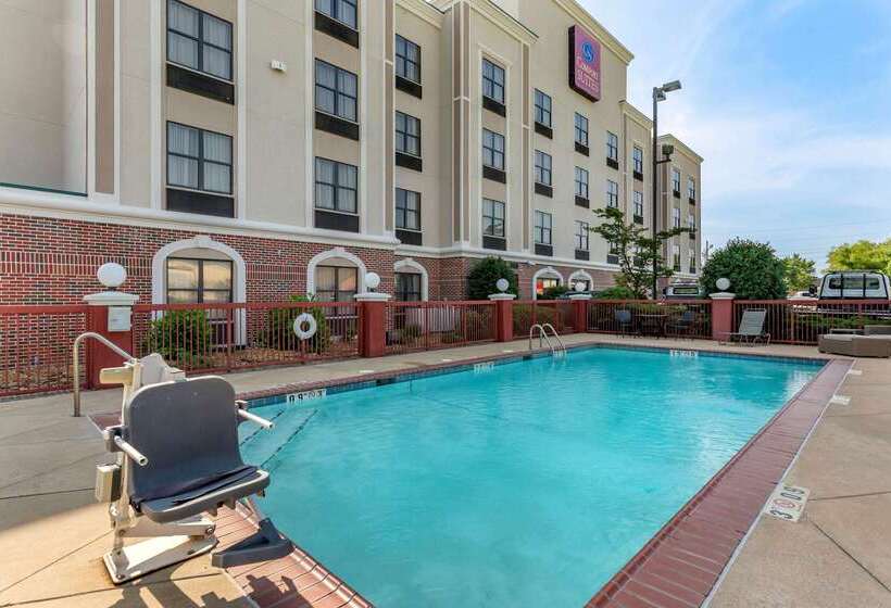 هتل Comfort Suites Southaven I55