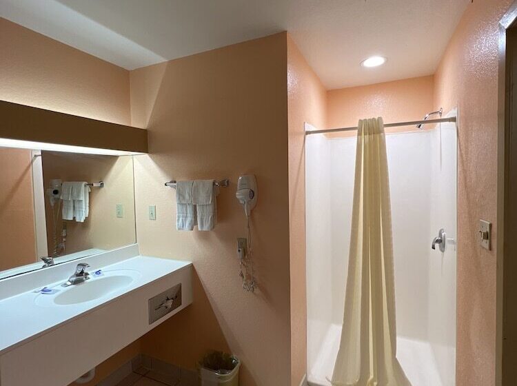 هتل Executive Inn & Suites Lackland Afb