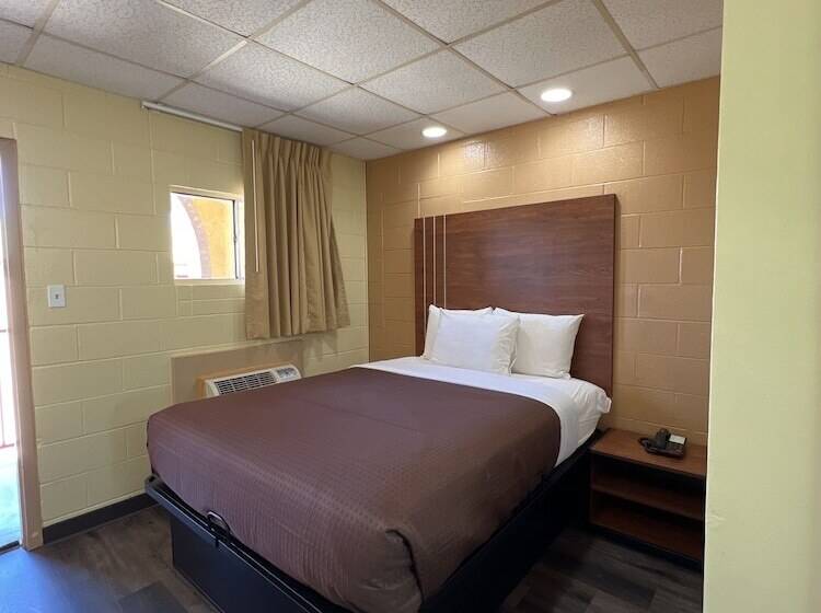 هتل Executive Inn & Suites Lackland Afb