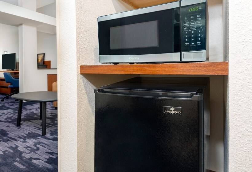 هتل Fairfield Inn & Suites Clearwater