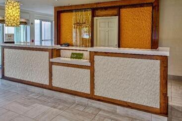 هتل Hilton Garden Inn Houston/bush Intercontinental Airport