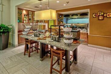 هتل Hilton Garden Inn Houston/bush Intercontinental Airport