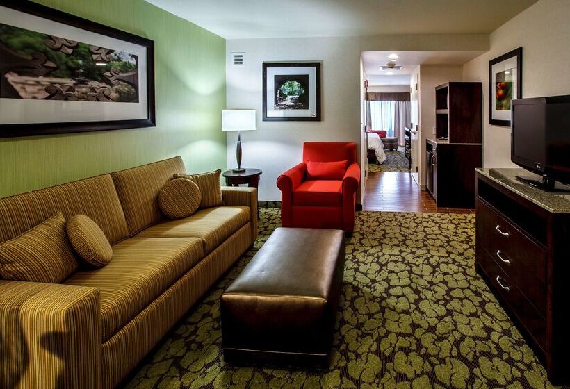 هتل Hilton Garden Inn New York / Staten Island