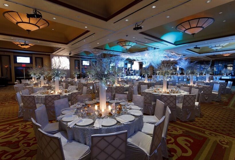 هتل Hilton Garden Inn New York / Staten Island