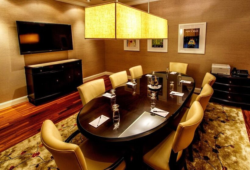 هتل Hilton Garden Inn New York / Staten Island
