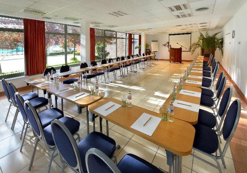 Fotos del hotel Holiday Beach Budapest Wellness  With Sauna Park:  11