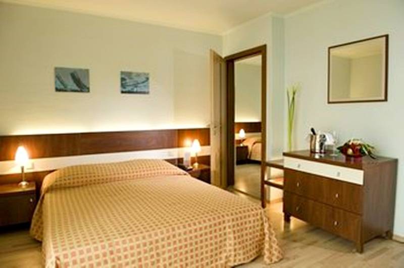 Holiday Beach Budapest Wellness  With Sauna Park