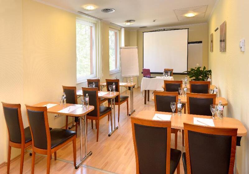 Fotos del hotel Holiday Beach Budapest Wellness  With Sauna Park:  8