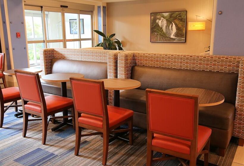 Hotel Holiday Inn Express  & Suites Ashland