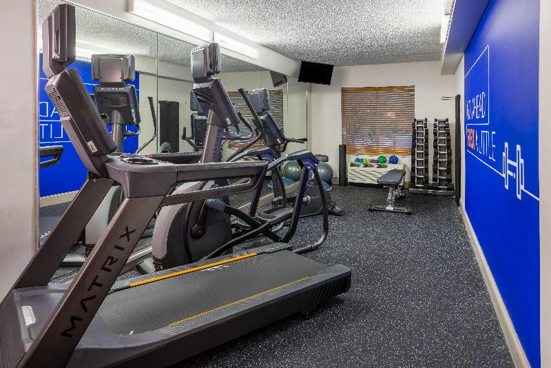فندق Holiday Inn Express And Suites Tampa I 75 At Bruce B. Downs, An Ihg